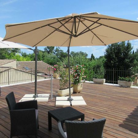 Le Bastidon De Cucuron Bed & Breakfast Exterior photo
